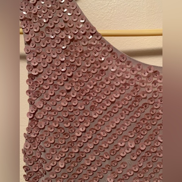 Alice & Olivia Dusty Rose Sequin Dress - Picture 3 of 13